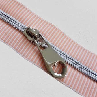 Striped zipper pink with silver 6 mm
