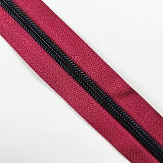 Rits bordeaux/hibiscus met mat zwarte tandjes