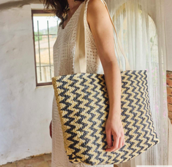 COUPON - Paper Knit Raffia Black &amp; White