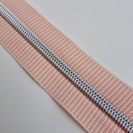 Striped zipper pink with silver 6 mm