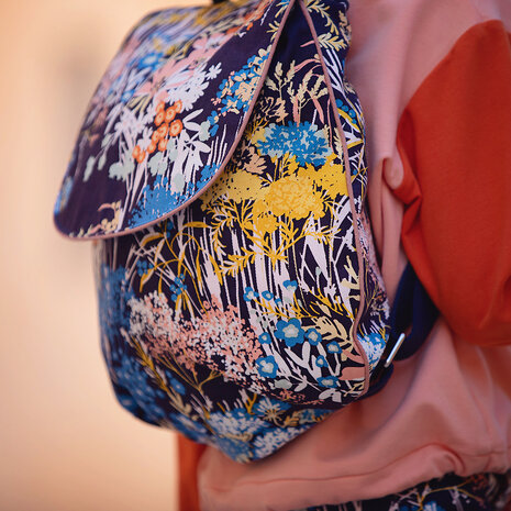 COUPON - Wild Flowers - Katoen Canvas Gabardine Twill Avondblauw