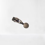 Trekker knoopje brons / messing antiek 4 mm